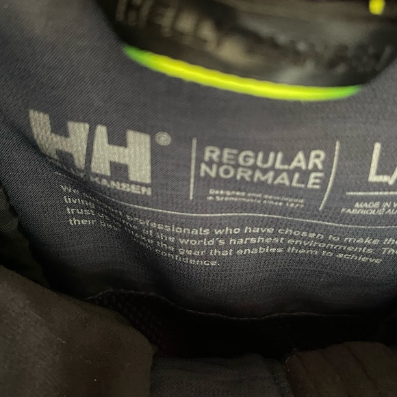 Helly Hansen Ski Jacket - Picture 2 of 16